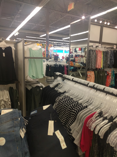Clothing Store «Old Navy», reviews and photos, 3260 Fairlane Dr, Allen Park, MI 48101, USA