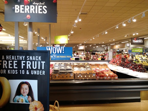 Supermarket «Stop & Shop», reviews and photos, 66 Point Judith Rd, Narragansett, RI 02882, USA