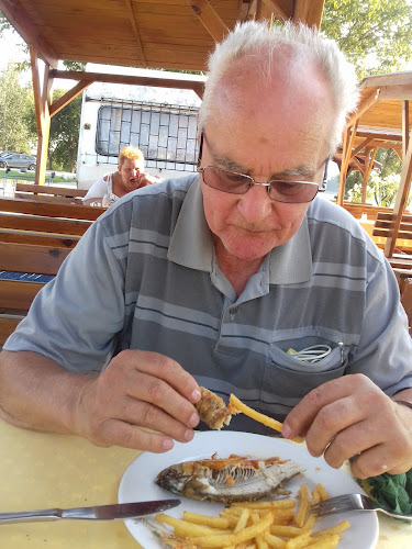 Comentarii opinii despre Kék Duna Vendéglő Étterem