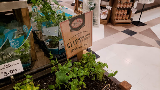 Grocery Store «Lowes Foods of Ocean Isle Beach», reviews and photos, 6278 Beach Dr SW #5, Ocean Isle Beach, NC 28469, USA