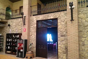 Hotel Viñedos y Bodegas El Castillo image