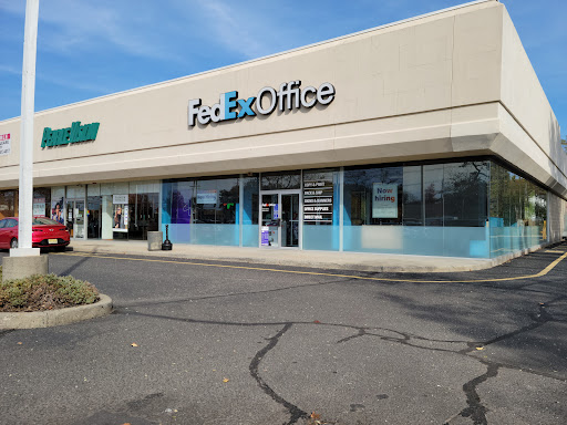 FedEx Office Print & Ship Center, 255 NJ-35, Eatontown, NJ 07724, USA, 