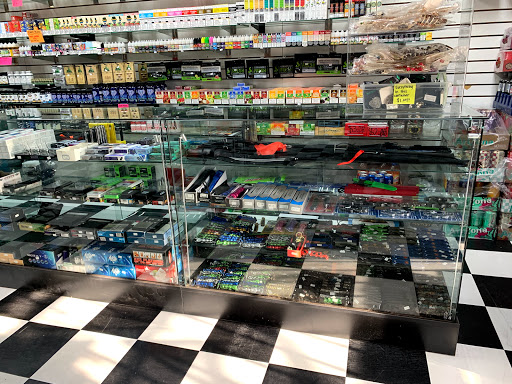Tobacco Shop «HN Smoke Shop», reviews and photos, 4215 N 19th Ave, Phoenix, AZ 85015, USA