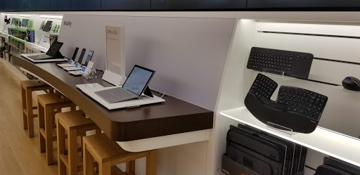 Computer Store «Microsoft Store», reviews and photos, 5015 Westheimer Rd A2421, Houston, TX 77056, USA