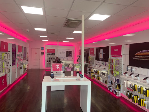 Cell Phone Store «T-Mobile», reviews and photos, 245 NY-59, Airmont, NY 10901, USA
