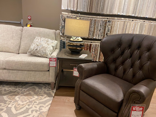Home Goods Store «Godby Home Furnishings», reviews and photos, 14550 Mundy Dr, Noblesville, IN 46060, USA