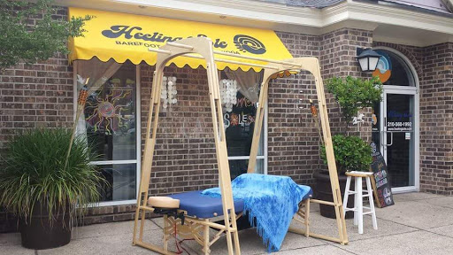 Massage Therapist «Heeling Sole Barefoot Massage», reviews and photos, 1864 Nacogdoches Rd, Alamo Heights, TX 78209, USA