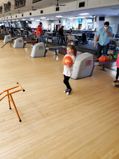 Bowling Supply Shop «Lodge Lanes», reviews and photos, 46255 S Interstate 94 Service Dr, Belleville, MI 48111, USA