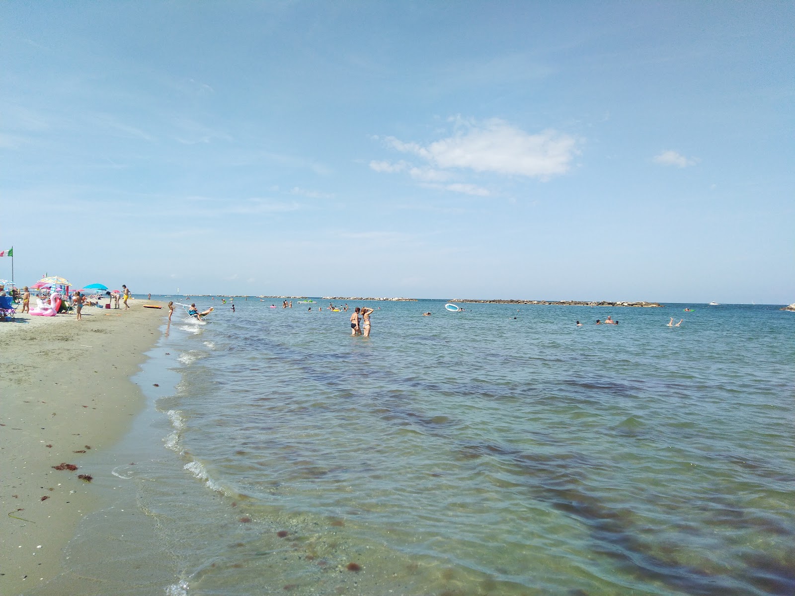 Photo of Lido Adriano beach and the settlement