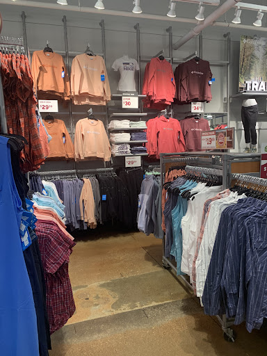 Clothing Store «Columbia Sportswear Outlet Store at Allen Premium Outlets», reviews and photos, 820 Stacy Rd #470, Allen, TX 75013, USA