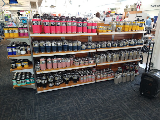 Marine Supply Store «West Marine», reviews and photos, 2401 S Andrews Ave, Fort Lauderdale, FL 33316, USA