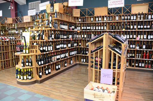 Liquor Store «Paris West Wood Wines & Liquor», reviews and photos, 1220 W Wood St, Paris, TN 38242, USA