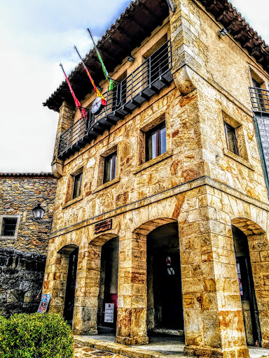 Horcajuelo de la Sierra Town Hall en Horcajuelo de la Sierra