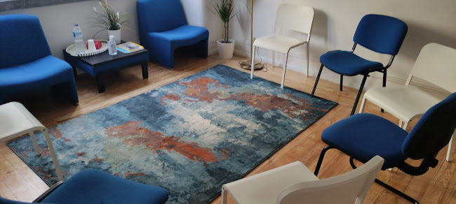 Dra. Maria de Jesus Candeias. Psicóloga e Psicoterapeuta. Lisboa Horário de abertura