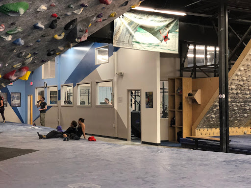 Rock Climbing Gym «Central Rock Gym», reviews and photos, 127 Smith Pl, Cambridge, MA 02138, USA
