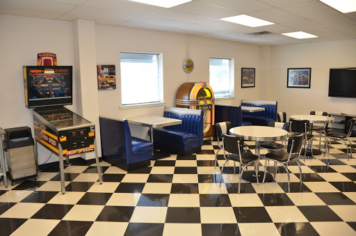 Used Car Dealer «Masterpiece Vintage Cars», reviews and photos, 675 US-31, Whiteland, IN 46184, USA