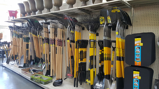 Garden Center «Dees Nursery & Florist», reviews and photos, 69 Atlantic Ave, Oceanside, NY 11572, USA