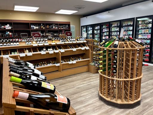 Wine Store «West Side Wines & Spirits», reviews and photos, 10 Raymond Rd, West Hartford, CT 06107, USA