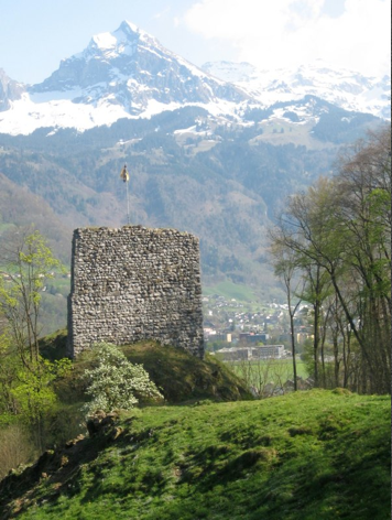 Vorburg Oberurnen - Glarus Nord