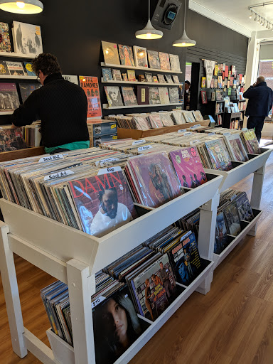 Used Book Store «Squeezebox Books & Music Inc», reviews and photos, 1235 Chicago Ave, Evanston, IL 60202, USA