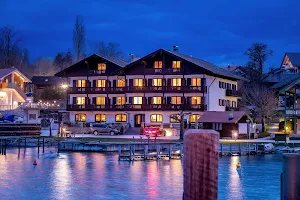 Guesthouse Grünäugl am Chiemsee image