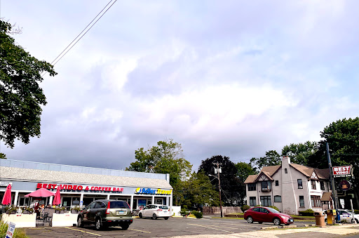 Video Store «Best Video Film & Cultural Center», reviews and photos, 1842 Whitney Ave, Hamden, CT 06517, USA