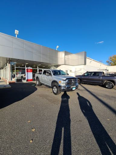 Car Dealer «Greentree Toyota», reviews and photos, 87 Federal Rd, Danbury, CT 06811, USA