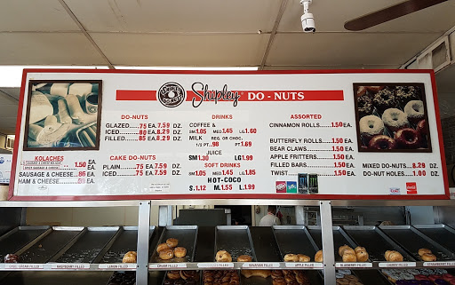 Donut Shop «Shipley Do-Nuts», reviews and photos, 501 E Abram St, Arlington, TX 76010, USA
