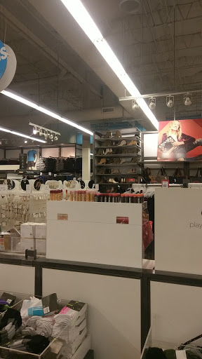 Clothing Store «Old Navy», reviews and photos, 1730 W Fullerton Ave, Chicago, IL 60614, USA