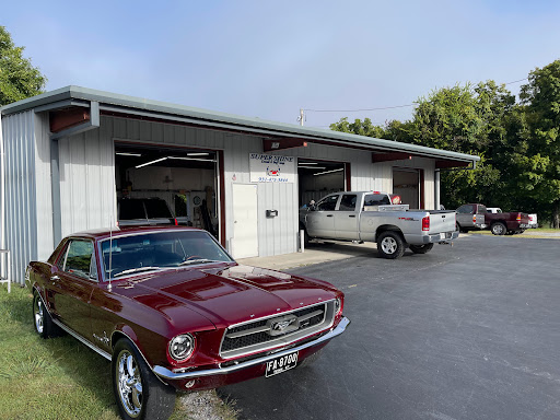 Super Shine Clean Up Shop en McMinnville