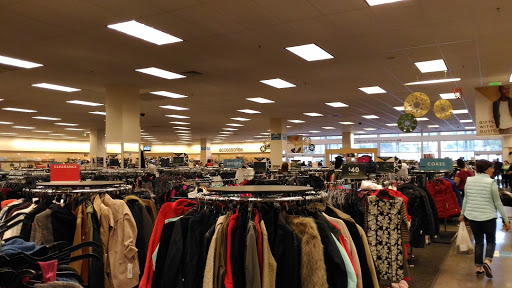 Department Store «Nordstrom Rack Burbank Empire Center», reviews and photos, 1601 N Victory Pl, Burbank, CA 91502, USA