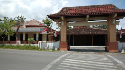Balai Desa Kemusu