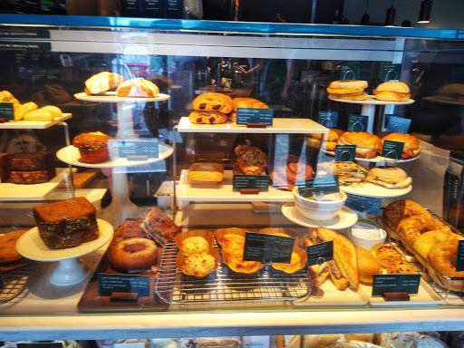 Shopping Mall «Argyle Square Shopping Center», reviews and photos, 8315 SW Jack Burns Blvd, Wilsonville, OR 97070, USA