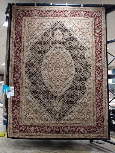 Furniture Store «The Dump Furniture Outlet», reviews and photos, 801 N Military Hwy, Norfolk, VA 23502, USA