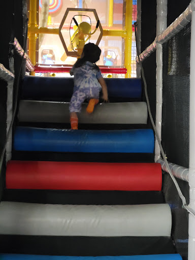 UPTOWN JUNGLE FUN PARK Murrieta, CA image
