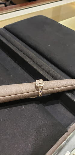 Jewelry Store «Jared The Galleria of Jewelry», reviews and photos, 7520 W Bell Rd, Glendale, AZ 85308, USA