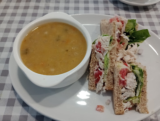 The Pig N Frog Bistro