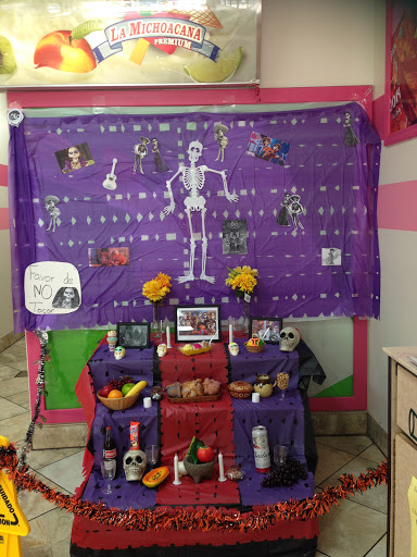 Ice Cream Shop «La Michoacana», reviews and photos, 559 N McLean Blvd, Elgin, IL 60123, USA