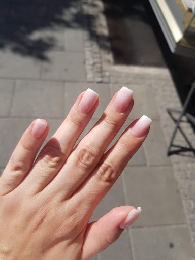 Nagelstudio-Nails in the city