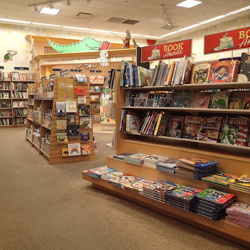 Book Store «Barnes & Noble», reviews and photos, 6050 El Cerrito Plaza, El Cerrito, CA 94530, USA