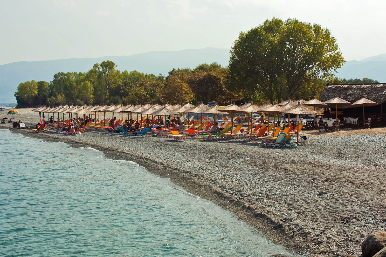 Mylos beach II'in fotoğrafı - rahatlamayı sevenler arasında popüler bir yer