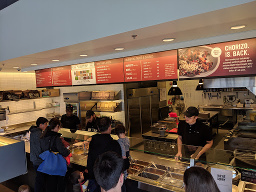 Mexican Restaurant «Chipotle Mexican Grill», reviews and photos, 3450 Dodge St, Dubuque, IA 52003, USA