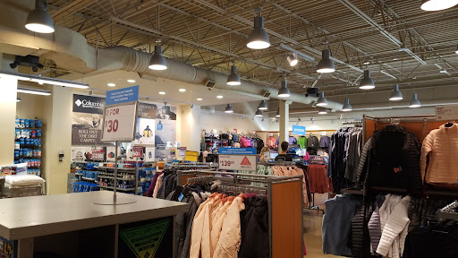 Sportswear Store «Columbia Sportswear Outlet Store at Premium Outlets Hagerstown», reviews and photos, 495 Premium Outlets Blvd, Hagerstown, MD 21740, USA