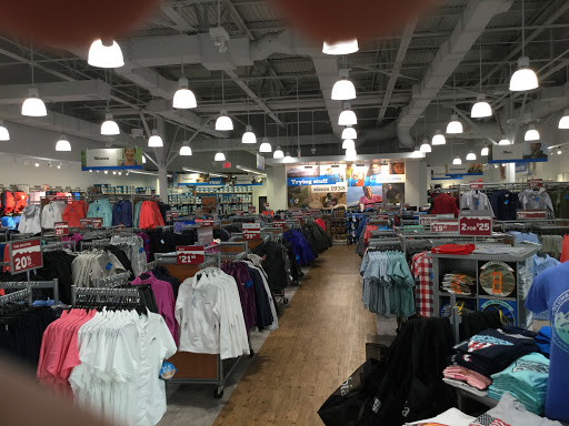 Sportswear Store «Columbia Sportswear Outlet Store», reviews and photos, 447 Great Mall Dr, Milpitas, CA 95035, USA