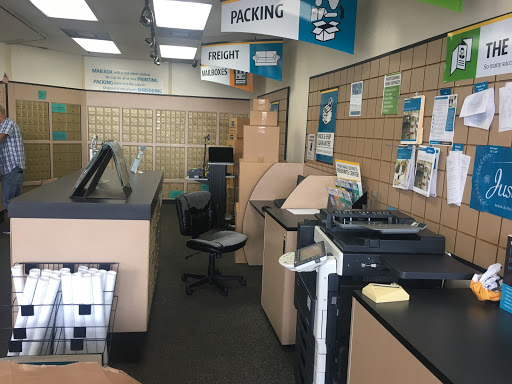 Shipping and Mailing Service «The UPS Store», reviews and photos, 1835 NE Miami Gardens Dr, North Miami Beach, FL 33179, USA