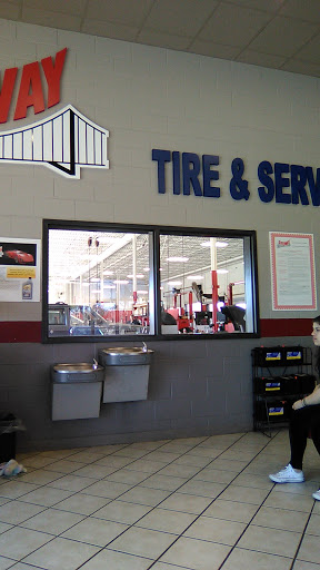 Tire Shop «Gateway Tire & Service Center», reviews and photos, US-412, Lexington, TN 38351, USA