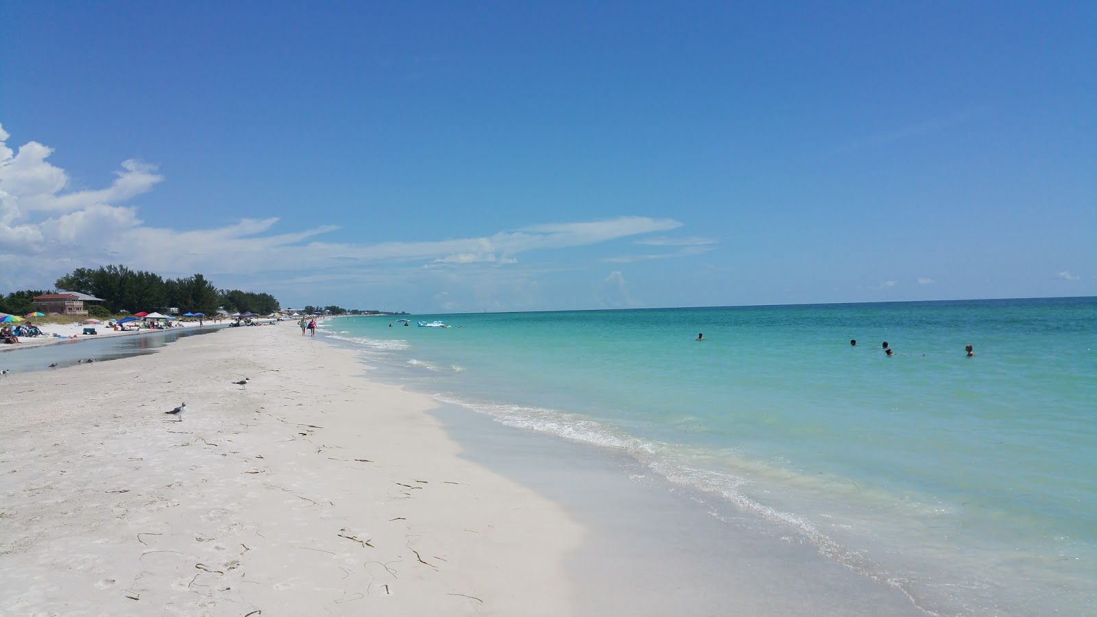 Foto av Anna maria beach med vit sand yta