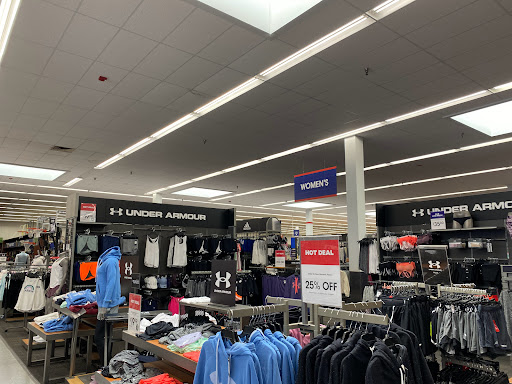 Sporting Goods Store «Academy Sports + Outdoors», reviews and photos, 5802 19th St, Lubbock, TX 79407, USA