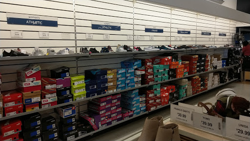 Department Store «Marshalls», reviews and photos, 13200 Middlebelt Rd, Livonia, MI 48154, USA