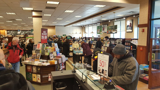 Book Store «Barnes & Noble», reviews and photos, 2614 Central Park Ave, Yonkers, NY 10710, USA